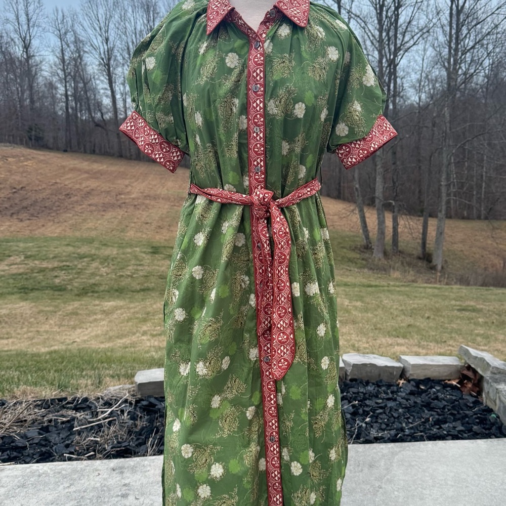 Entro Dawn Green and Red Dress